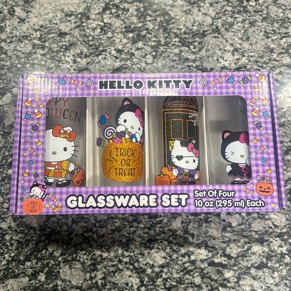 Hello Kitty Other - Halloween hello kitty glasswear set